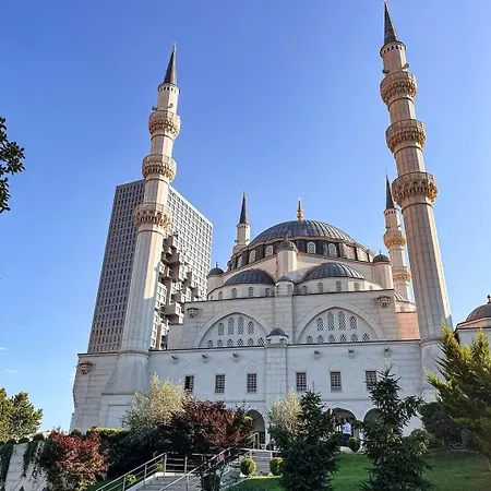 Loka Tirana